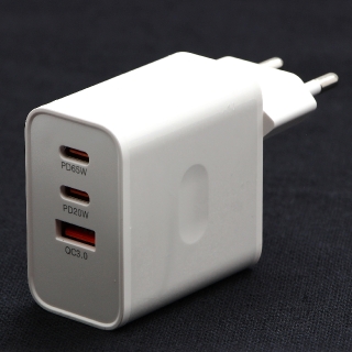Miniatura galerii Adapter sieciowy 65W